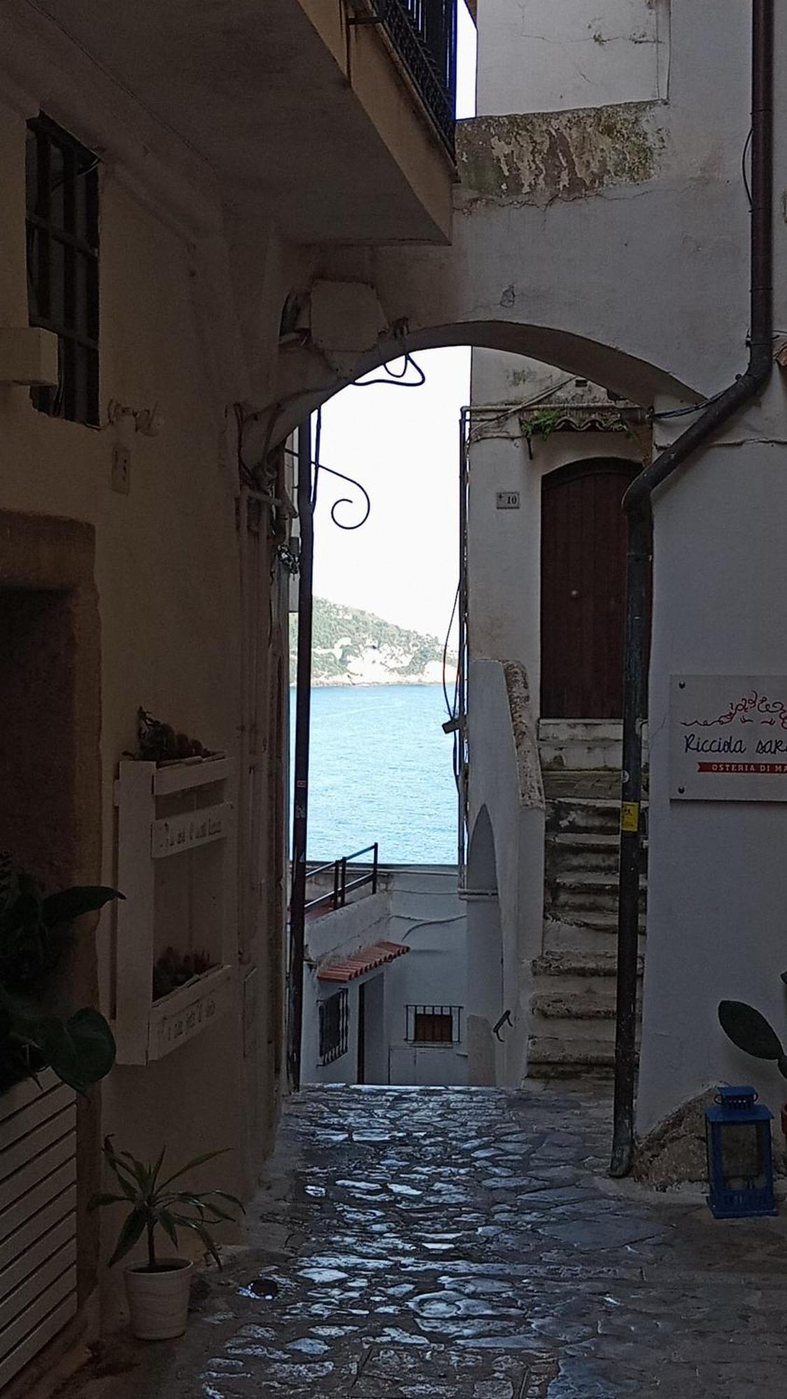 Camera Blu Caboto Gaeta Luaran gambar